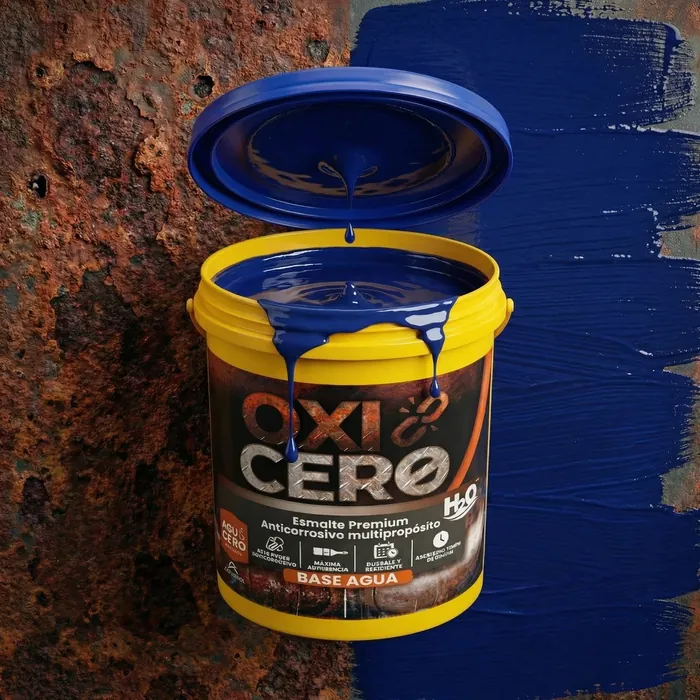 Oxicero en azul sobre metal oxidado